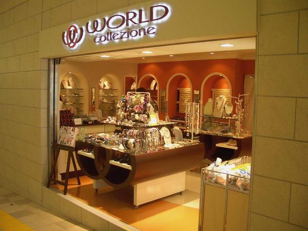 WORLD collezione Wing KURIHAMA Accessory Shopの内装・外観画像