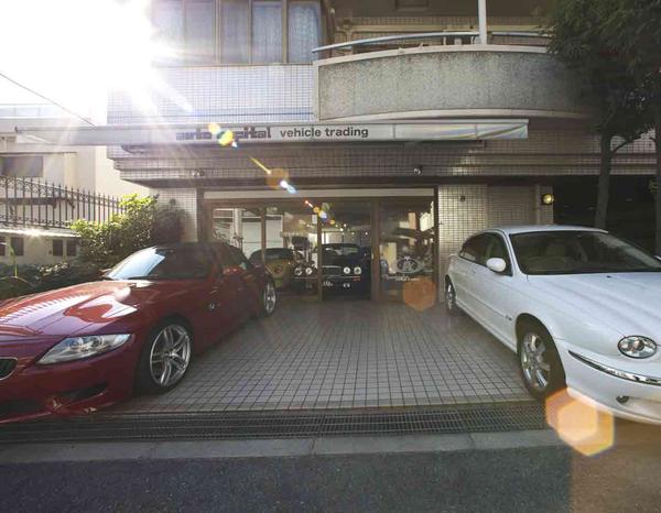 オートキャピタル 車販売の内装・外観画像