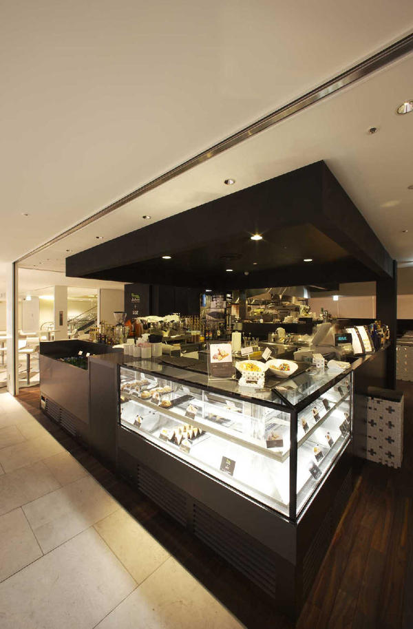 shakers cafe lounge&soz cafe