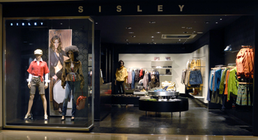 BENETTON / SISLEY イオン岡崎