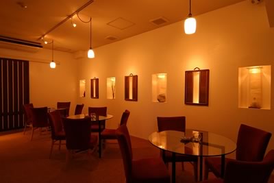 Asian dining salon Ritz Bar