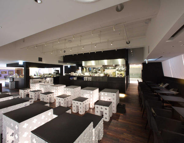 shakers cafe lounge&soz cafe