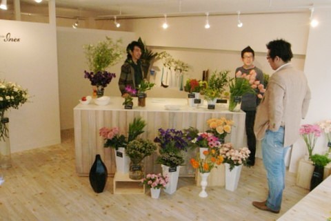 Fleuriste Ines フルーリスト イネス 花屋・フラワーショップ・ギャラリーの内装・外装画像