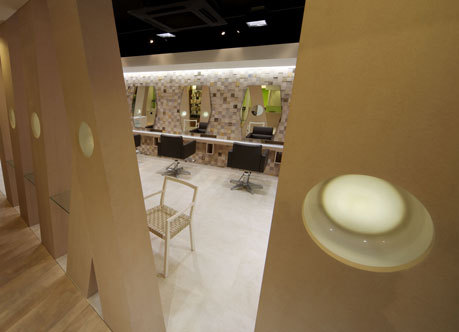 Befine e-ha AVEDA 美容室の内装・外装画像