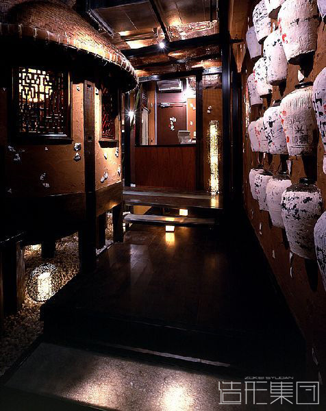 Lee Rong (東京)