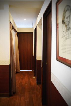 Rapha Chiropractic Office - SUNSHOW -