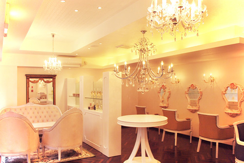 salon de beaute Riche - SUNSHOW -
