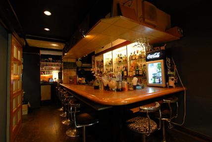 hide out バーの内装・外観画像