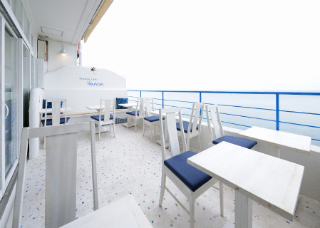 Seaside cafe Hanon