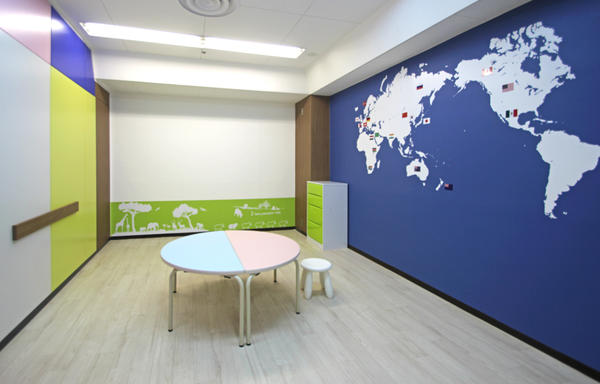 Alys English School