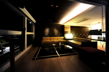 bar S