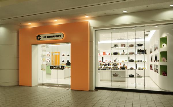LE CREUSET ランドマークプラザ キッチン用品の内装・外装画像