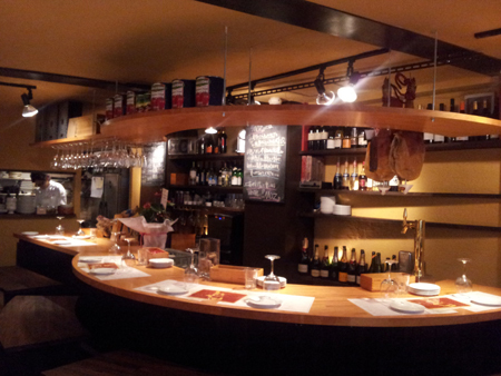 ワインとモツ料理のお店MOZ
