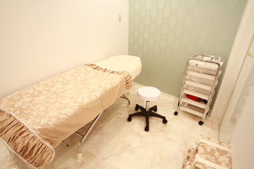 eyelash salon PREVEST - SUNSHOW -