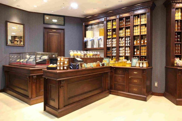 L'ABEILLE 大阪難波店 はちみつ専門店の内装・外装画像
