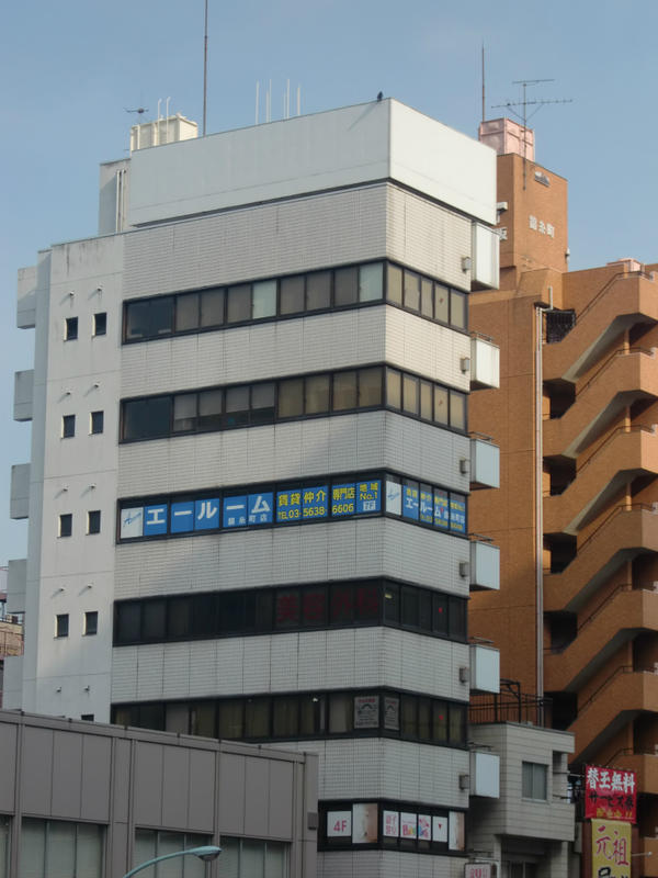ビル窓面看板