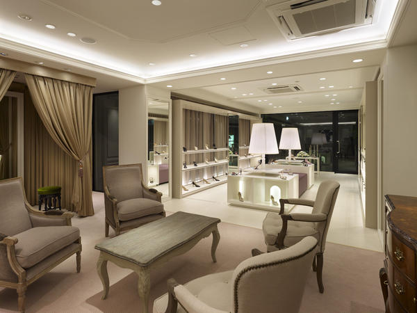 BOUTIQUE OSAKI 表参道シューズサロン