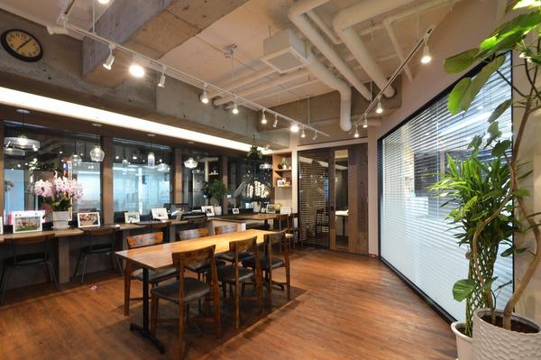 Diamond Language School 英会話スクール カフェの内装・外観画像