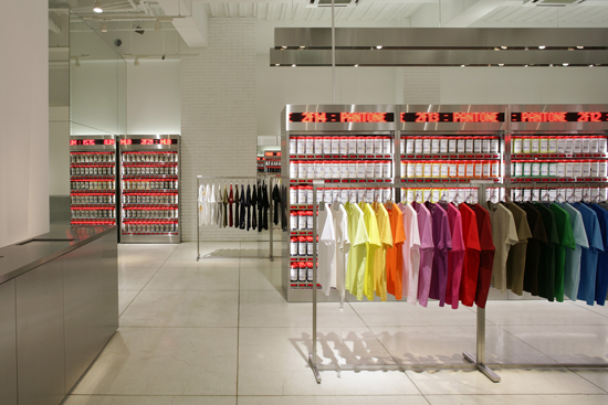 UT STORE HARAJUKU.