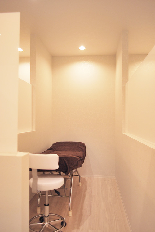 private salon DOT1101 - SUNSHOW -