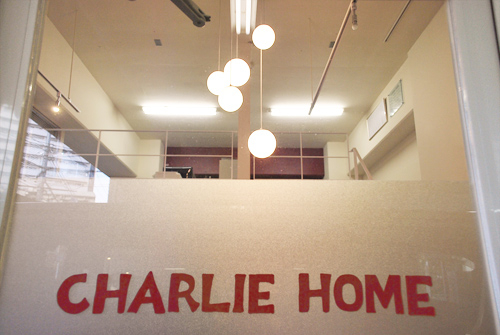 CHARLIE HOME/CHARLIE FARM office - SUNSHOW - 不動産オフィスの内装・外装画像