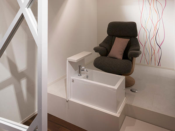 Nail Spa CARE+DESIGN