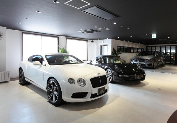 CAR SEVEN GALLERIA