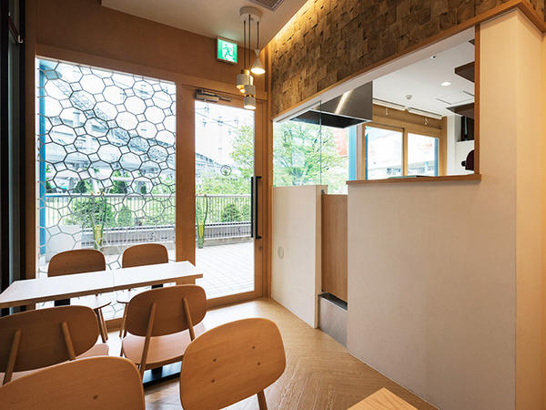 八天堂カフェ ラクーア店