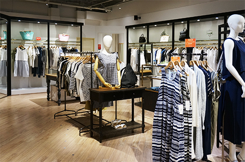 un dix cors OUTLET 幕張店