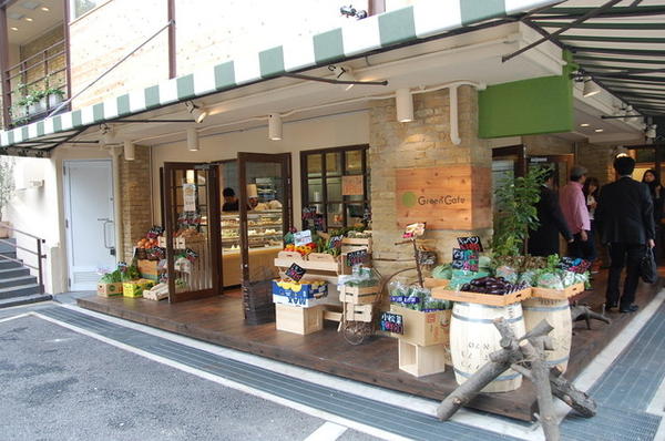 Green Cafe 千里つくも店 / アンプロジェ