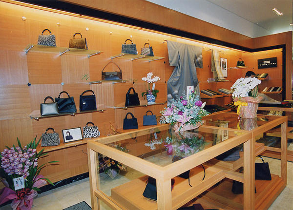 呉服のキクヤ 呉服店の内装・外観画像