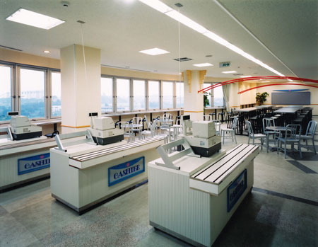 Y大学カフェテラス
