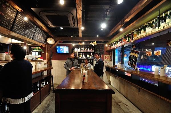 立ち飲み酒場 瓶(ボトル)