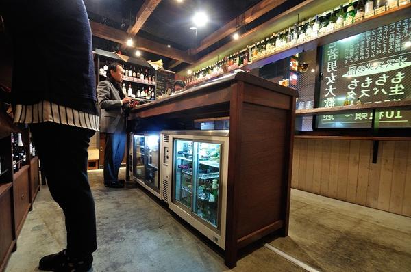 立ち飲み酒場 瓶(ボトル)