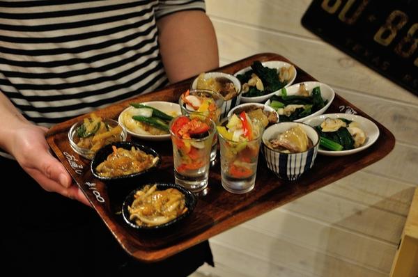 立ち飲み酒場 瓶(ボトル)