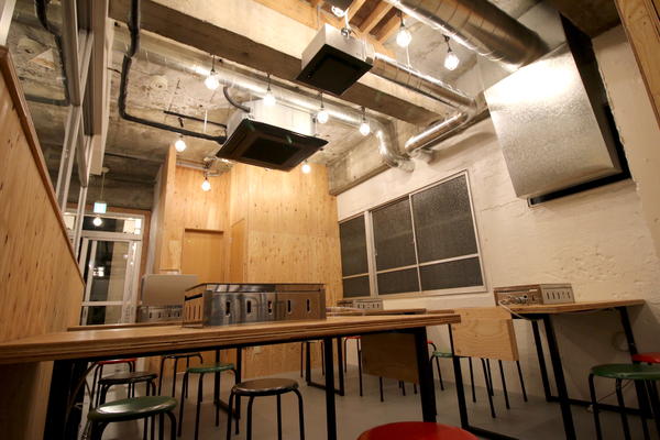 牡蠣小屋オイスターマン川越店