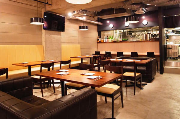 COSARI NEW KOREAN TABLE TOKYO