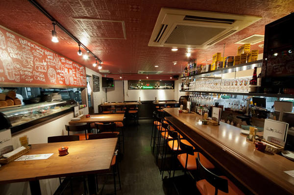 QUEEN OF CHICKENS 新橋本店