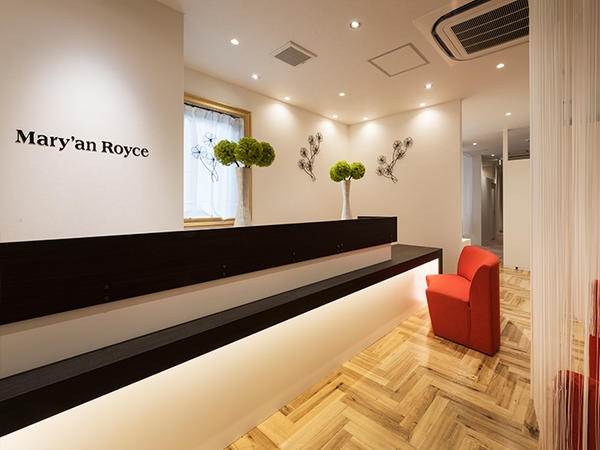 Mary'an Royce柏店