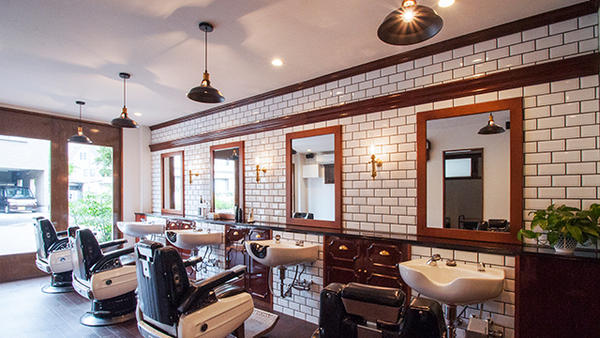 DICE BARBERS CLUB 理容室の内装・外装画像