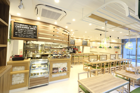 CAFE&WINE BASIL イタリアンカフェの内装・外装画像