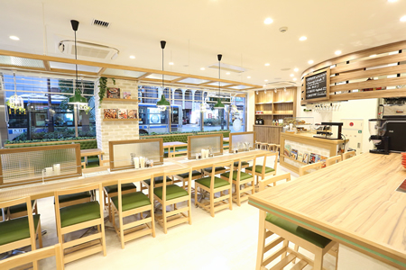 CAFE&WINE BASIL