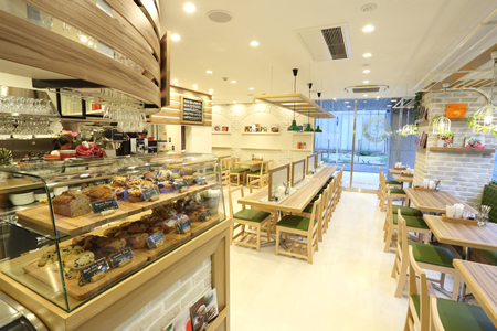CAFE&WINE BASIL