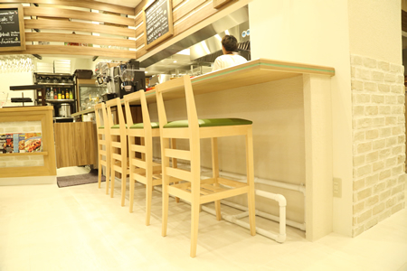 CAFE&WINE BASIL