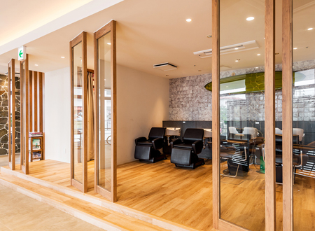 HAIR&MAKE EARTH 浦添店