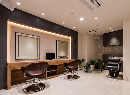 HAIR&MAKE EARTH 浦添店