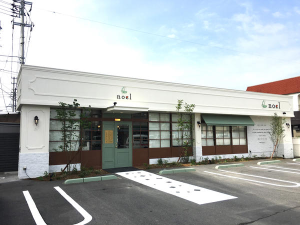 美容室 ノエル(コンビニ跡地利用) 美容室の内装・外観画像