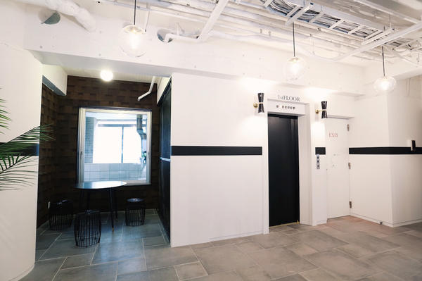 OFFICE+COMMUNITY ROUNGE ROJU 南青山 - SUNSHOW -