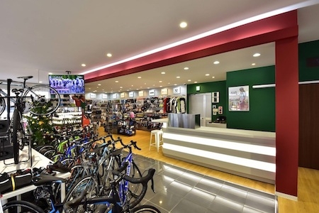 Le cyc AVANT 自転車専門店の内装・外装画像