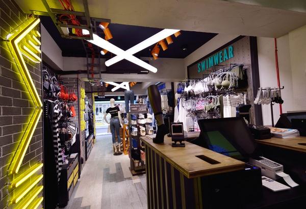 CALZEDONA竹下通り店